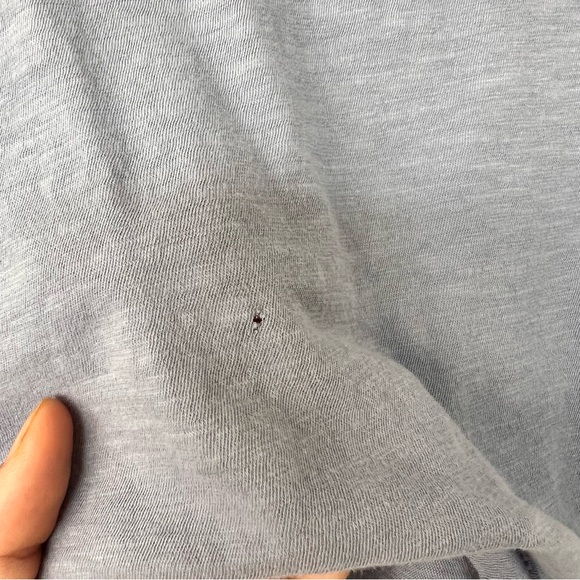 Madewell 100% cotton V-Neck Tee - Picture 3 of 6